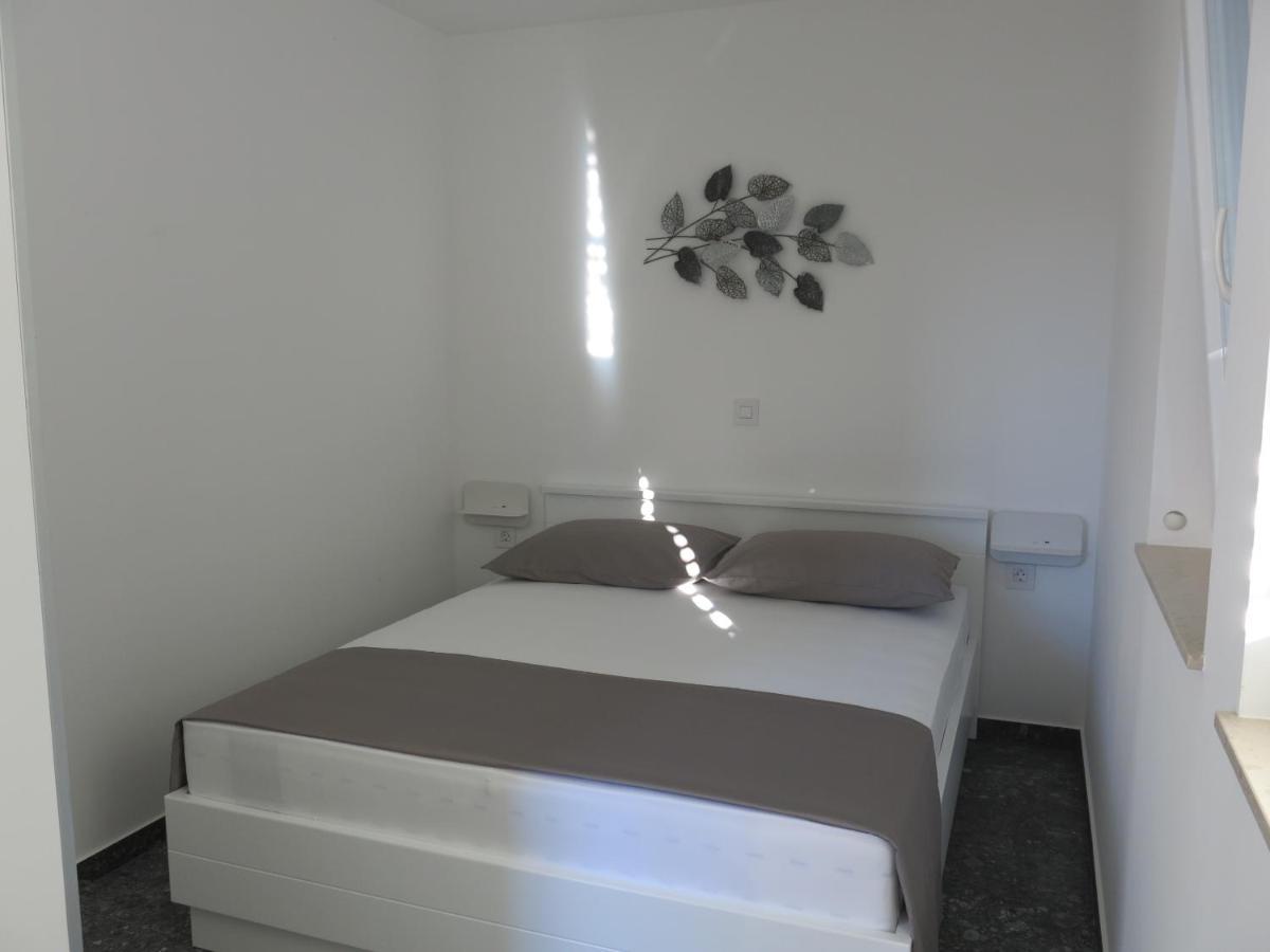Apartments Rea Cres Bagian luar foto