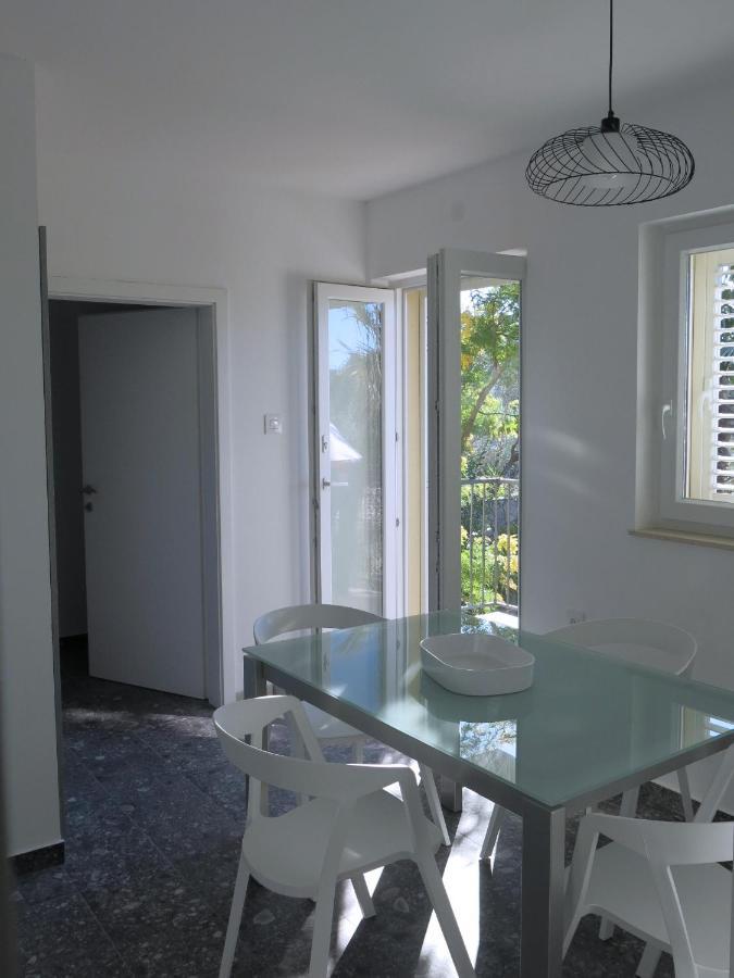 Apartments Rea Cres Bagian luar foto