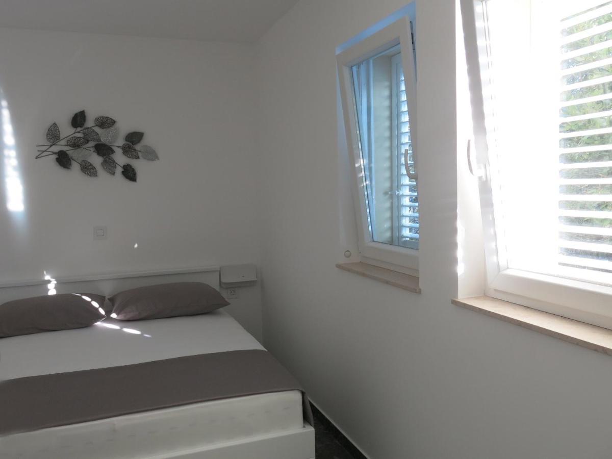 Apartments Rea Cres Bagian luar foto