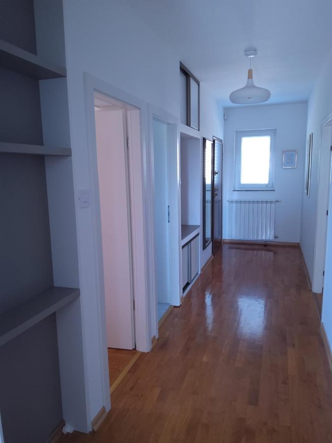 Apartments Rea Cres Bagian luar foto