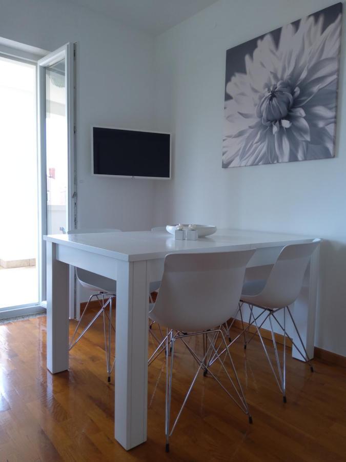 Apartments Rea Cres Bagian luar foto